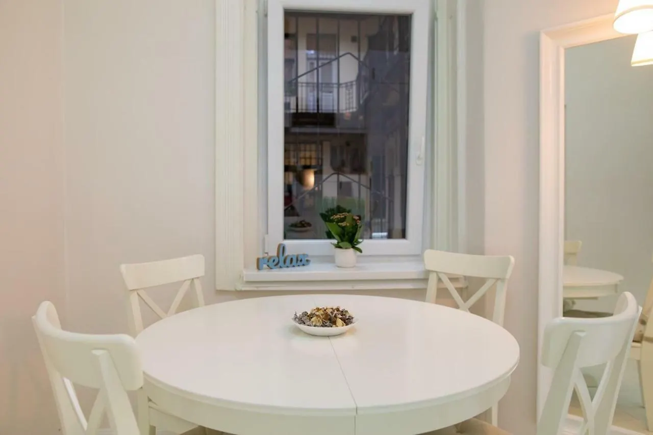 Lili Lovely Apartment 부다페스트