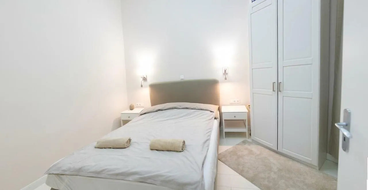 Lili Lovely Apartment Budapest 0*,